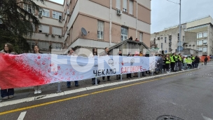 Studenti ispred Urgentnog